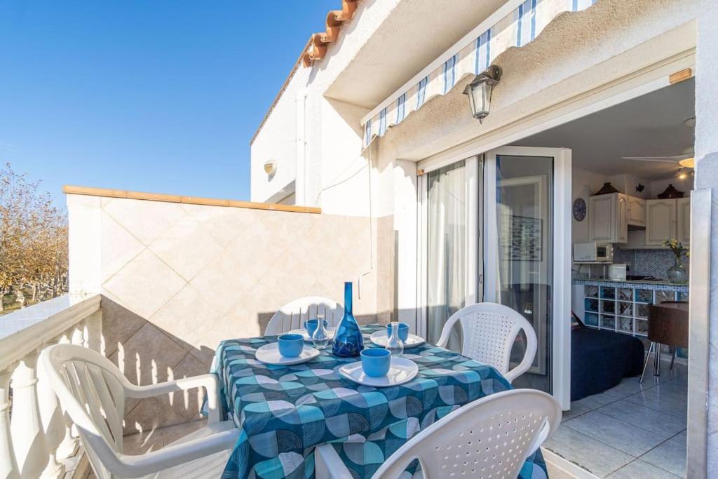 A16-Casa Con Barbacoa En La Playa Villa Empuriabrava Exteriör bild