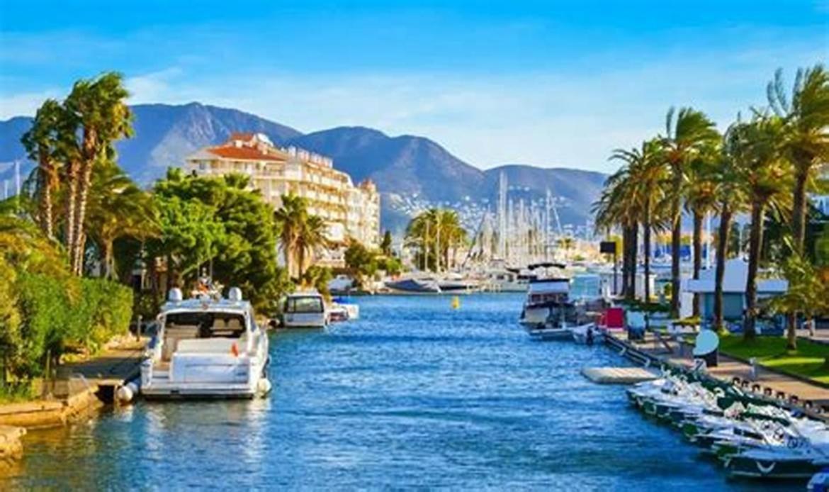 A16-Casa Con Barbacoa En La Playa Villa Empuriabrava Exteriör bild